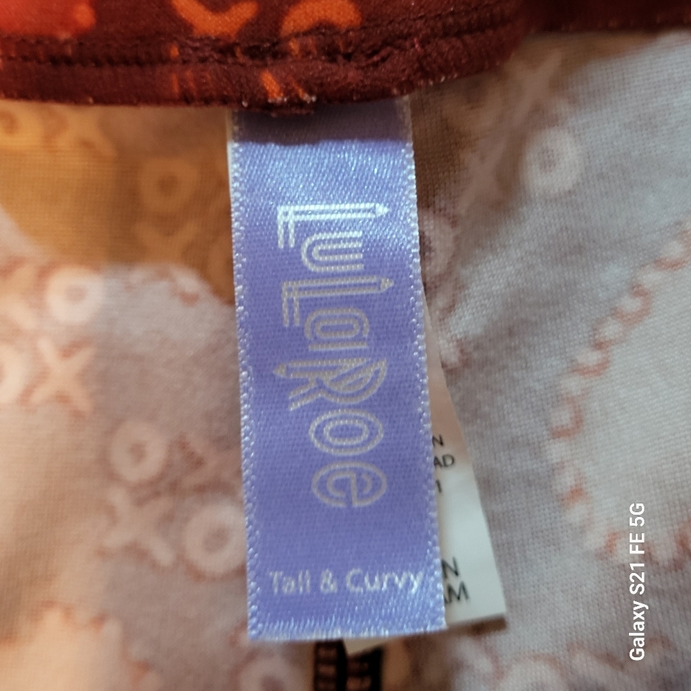 LulaRoe Women's Leggings 2-Piece Bundle, EUC (No size tags, bought as Larges) - Picture 4 of 5